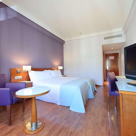 Hotel Madrid Centro, Affiliated By Melia Ruang foto