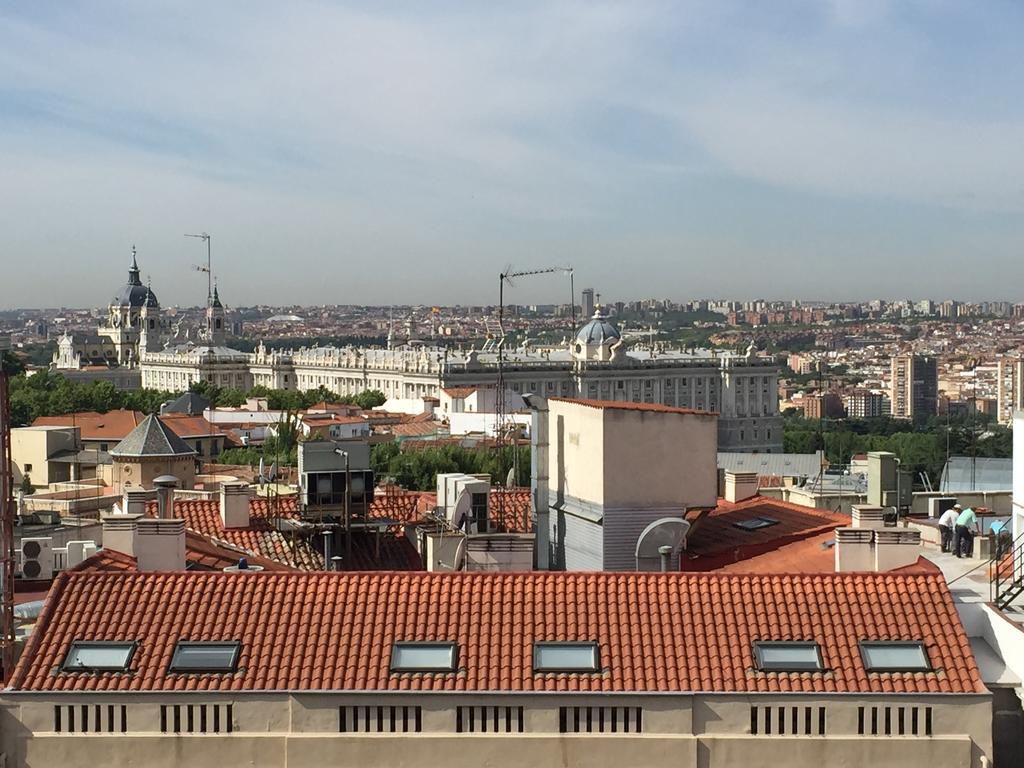 Hotel Madrid Centro, Affiliated By Melia Bagian luar foto