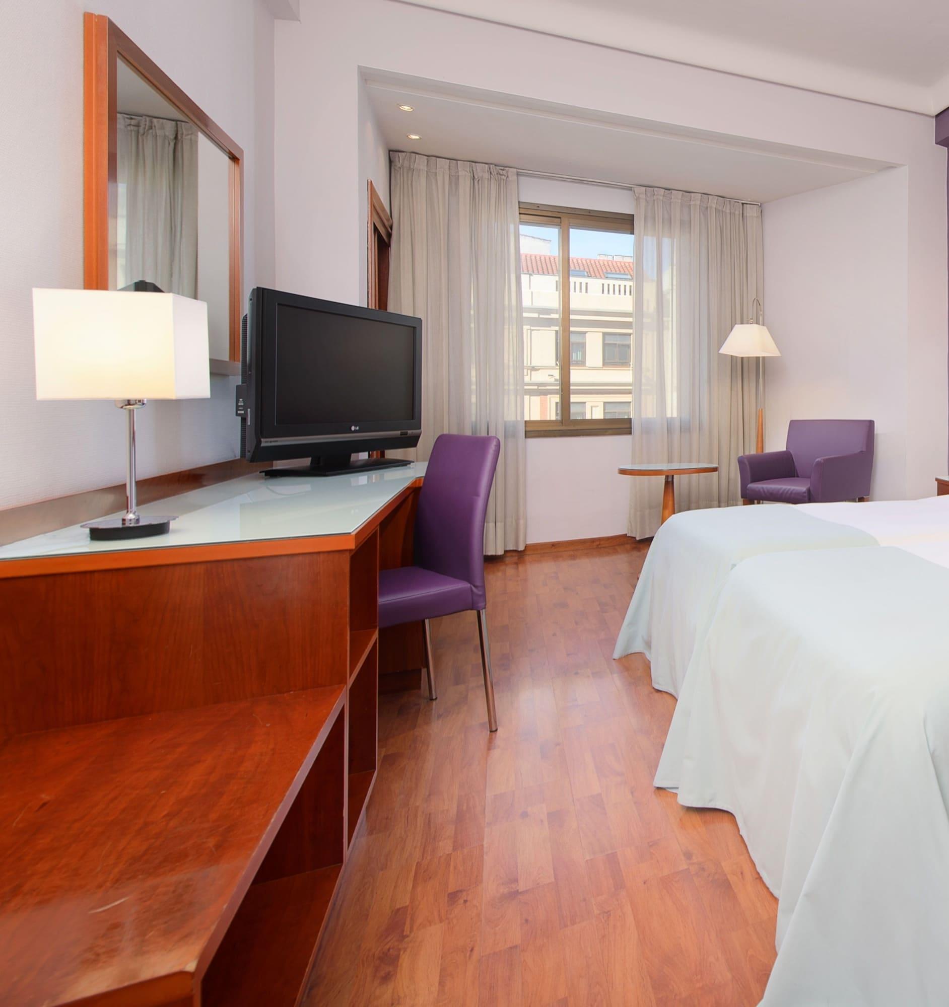 Hotel Madrid Centro, Affiliated By Melia Bagian luar foto