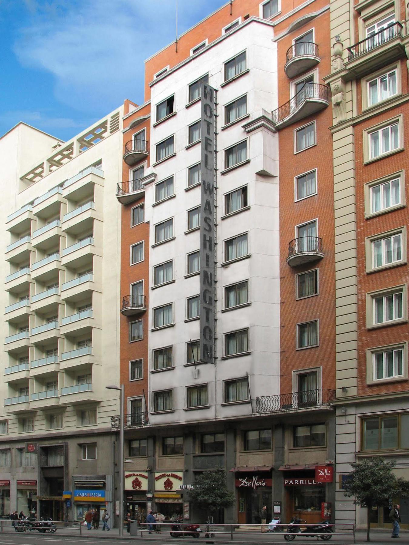 Hotel Madrid Centro, Affiliated By Melia Bagian luar foto