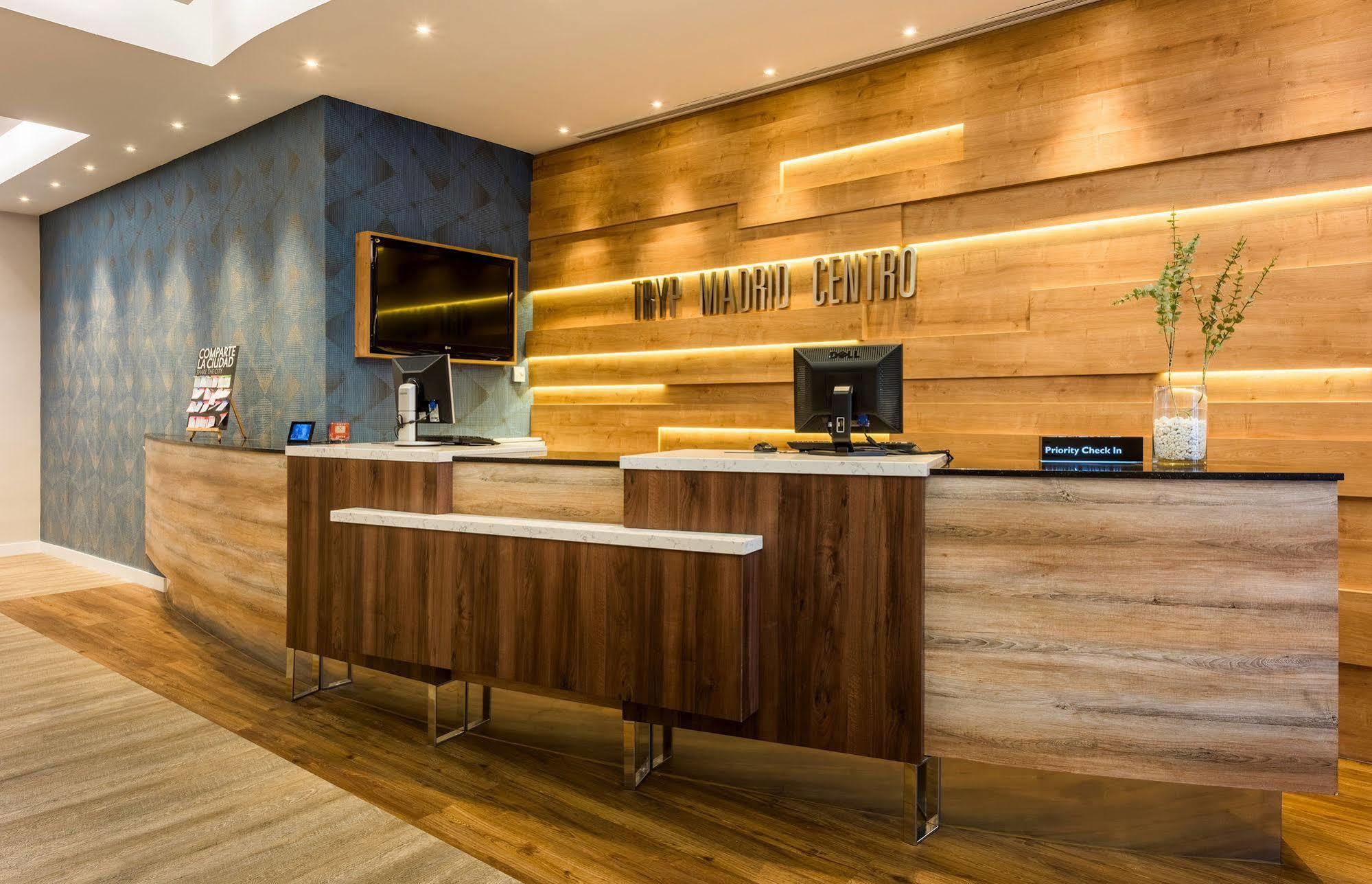 Hotel Madrid Centro, Affiliated By Melia Bagian luar foto
