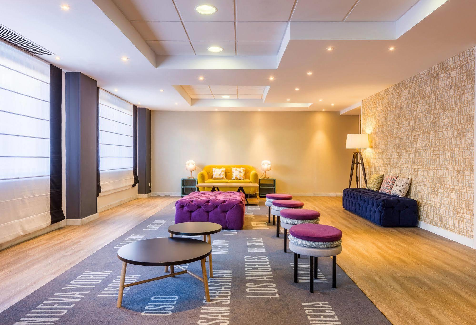 Hotel Madrid Centro, Affiliated By Melia Bagian luar foto